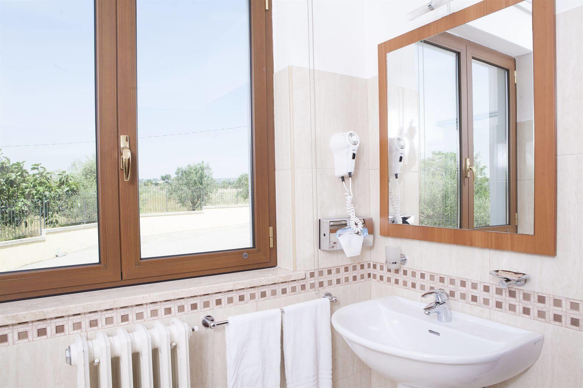 Hotel Villa Fiorita 길라노바리도 외부 사진